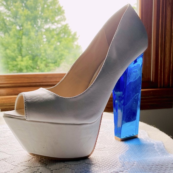 ❤️Stunning❤️ Beau & Ashe Blue Lucite Heeled Platforms - Picture 11 of 11